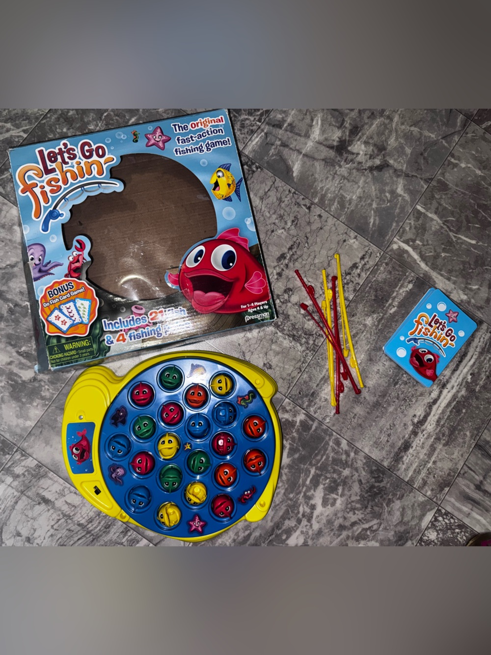 Let’s Go Fishin’ Game Complete 21 Fish 4 Poles + Cards